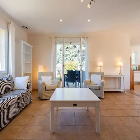 In With Pool And Mountain Views, Cleaning Included Montbrun-des-Corbières