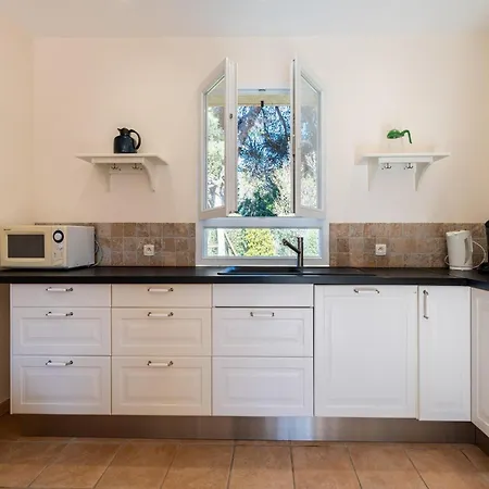 In With Pool And Mountain Views, Cleaning Included Montbrun-des-Corbières