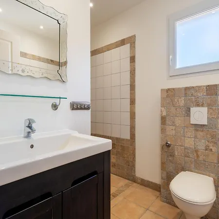 In With Pool And Mountain Views, Cleaning Included Montbrun-des-Corbières